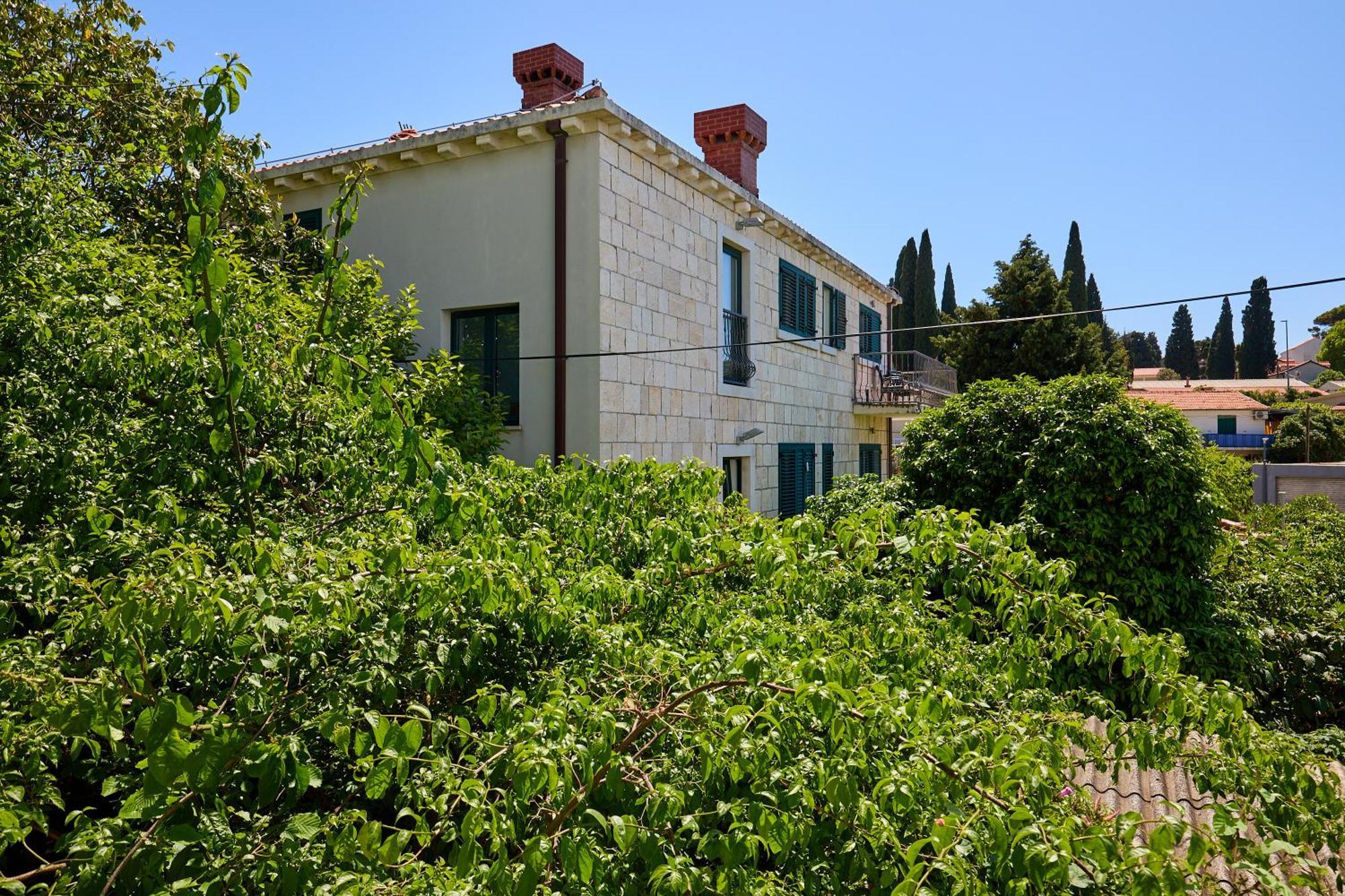 Appartamento Golden Rose - Walking Distance 1 Km From Old Town