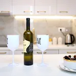 Golden Rose - Walking Distance 1 Km From Old Town