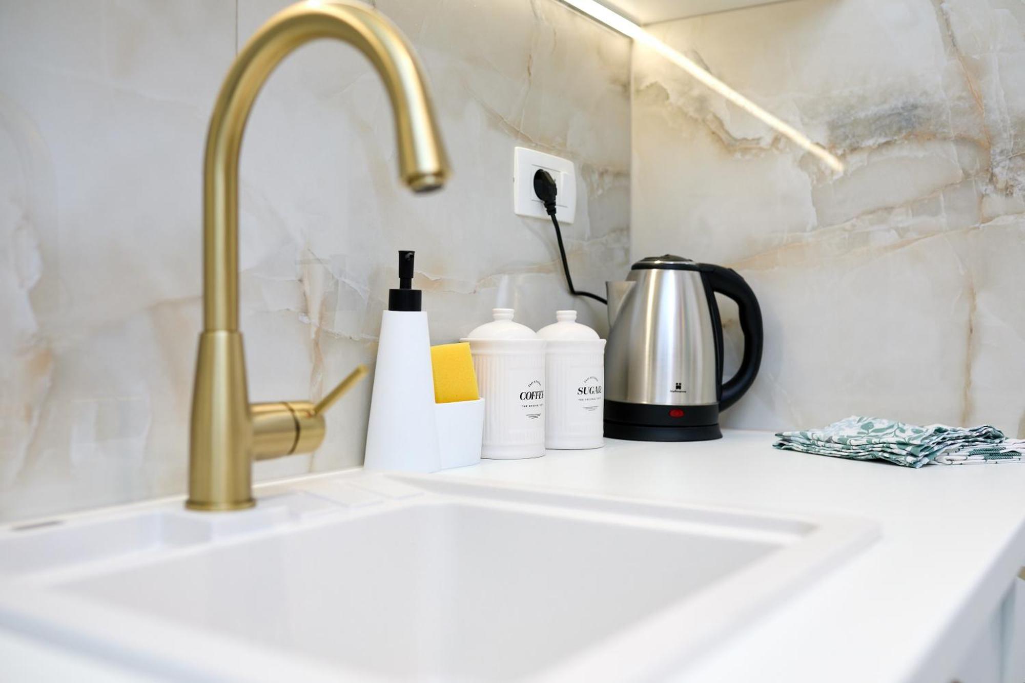 Apartment Golden Rose - Walking Distance 1 Km From Old Town *